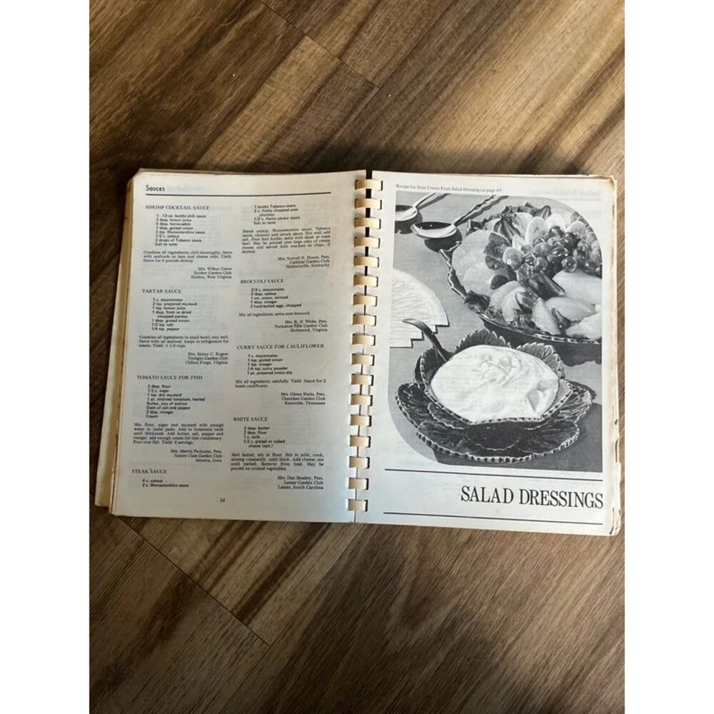Vintage 1970 Garden Club Cookbook - Picture 5 of 7